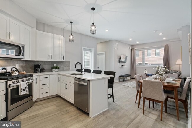Foto del edificio - 2537 Grays Ferry Ave