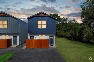 Building Photo - 8419 Venus St
