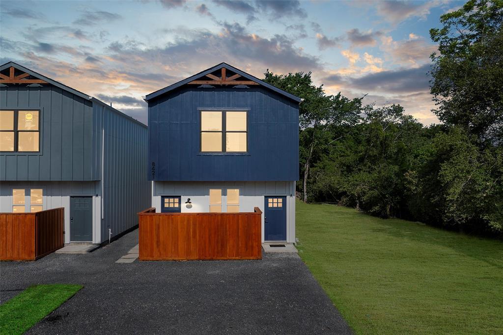 Foto principal - 8419 Venus St
