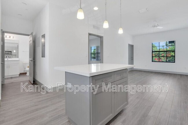 Foto del edificio - 630 NE 14th Ct