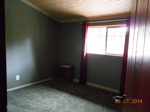Building Photo - 3115 NE Stoller Rd