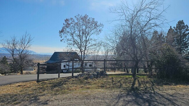 Foto del edificio - House with wood stove on Jette Hill