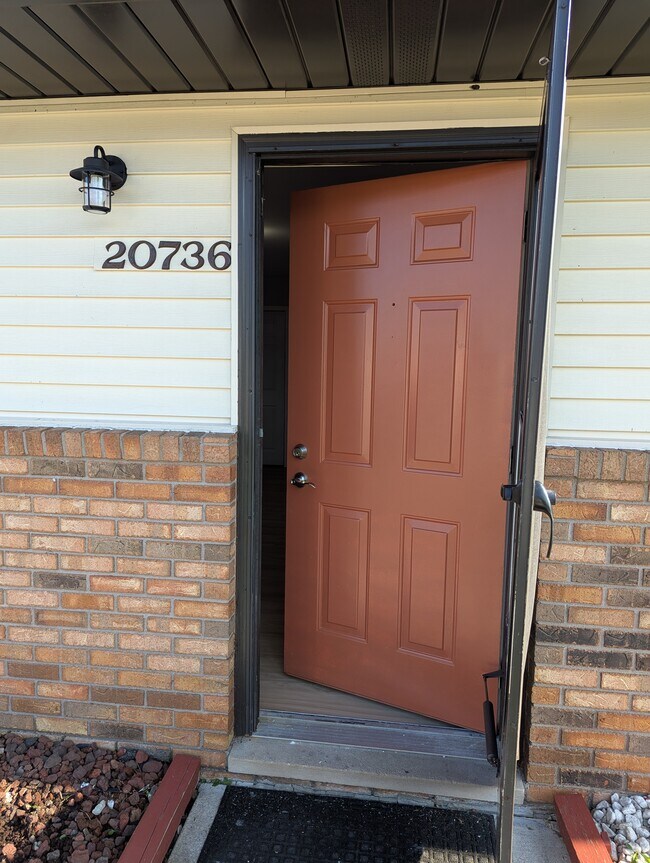 Foto del edificio - 20736 Williamson St