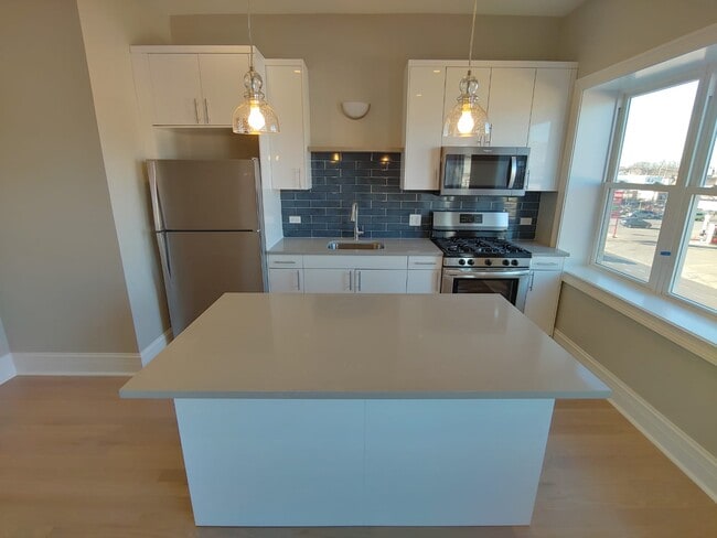 Kitchen - 3535 W North Ave