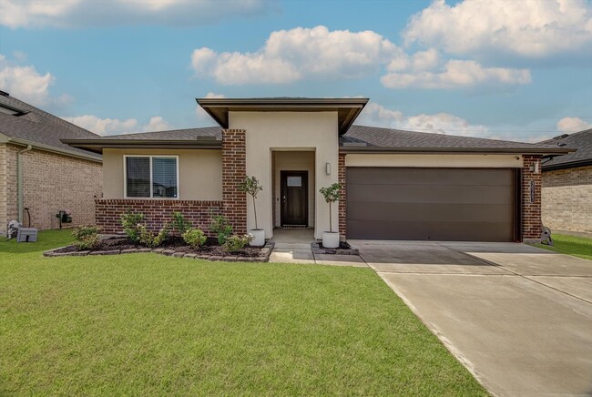 Building Photo - 30203 Gallatin River Ln