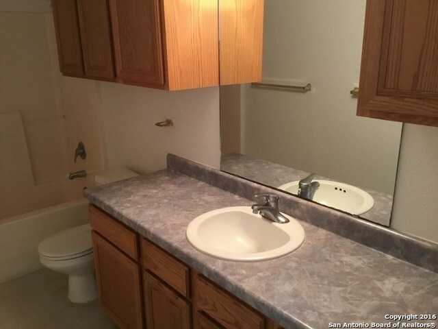 Foto principal - 1052 Long St