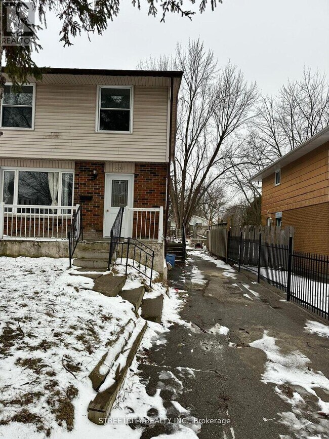 Photo du bâtiment - 1331 Limberlost Rd