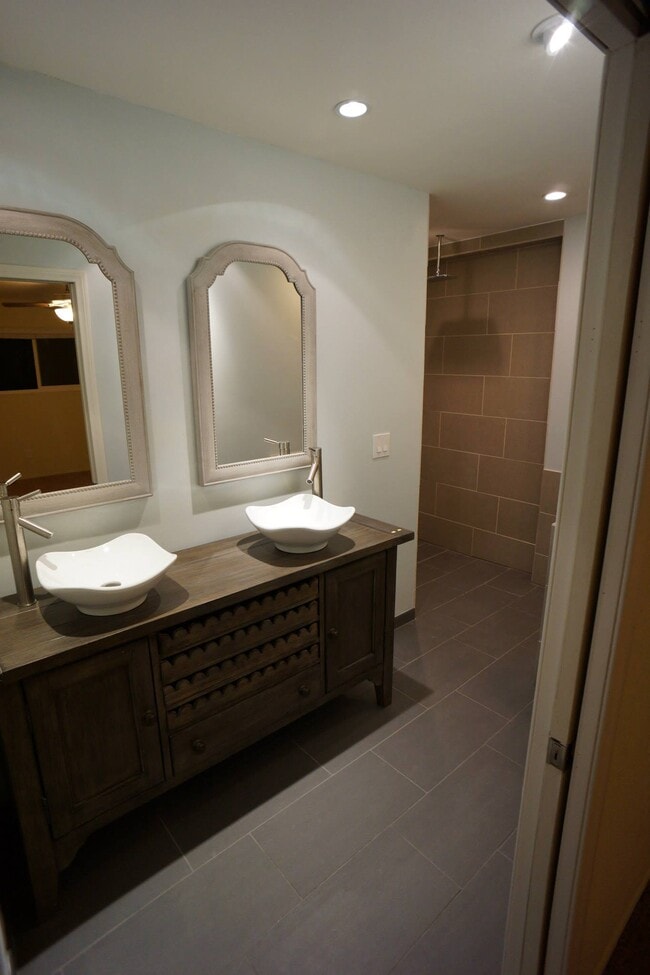 Building Photo - 5055 Collwood Way