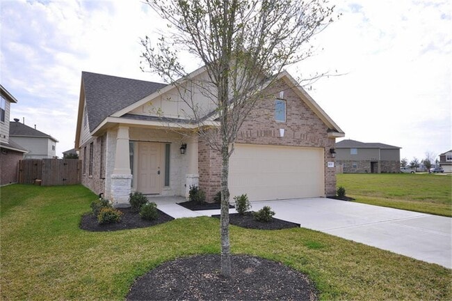 Building Photo - HOME WITH ALL THE UPGRADES! 4 BEDROOM 3 BATH