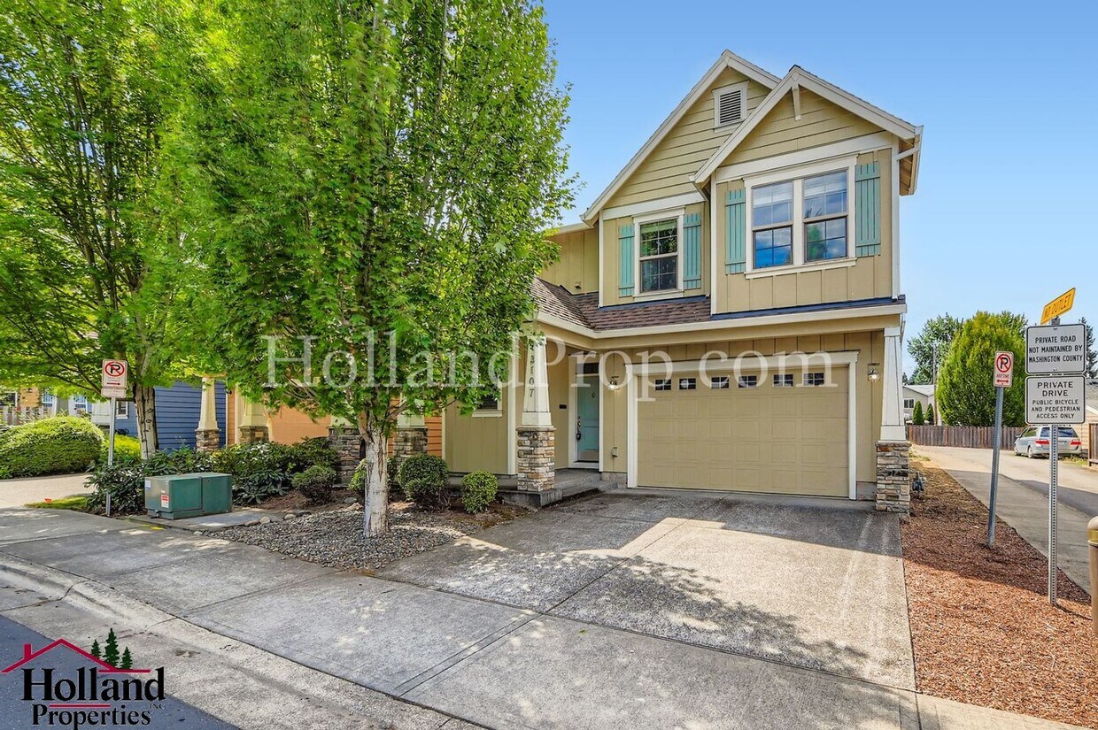 Primary Photo - Charming 3-Bedroom Home in Prime Beaverton...