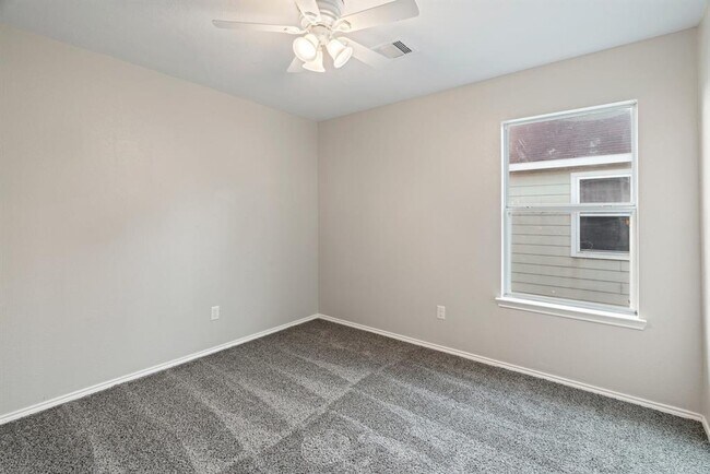 Building Photo - 7642 Appleberry Dr