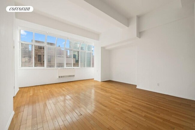 Building Photo - 310 E 46th St