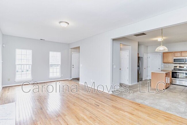Building Photo - 4 Laurelberry Ln
