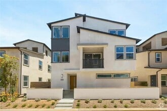 Building Photo - 470 Lobata