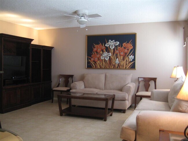Foto del edificio - 11002 Hammerly Blvd