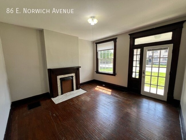 Building Photo - 86 E Norwich Ave