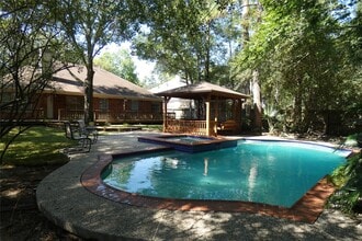 Building Photo - 123 N Acacia Park Cir