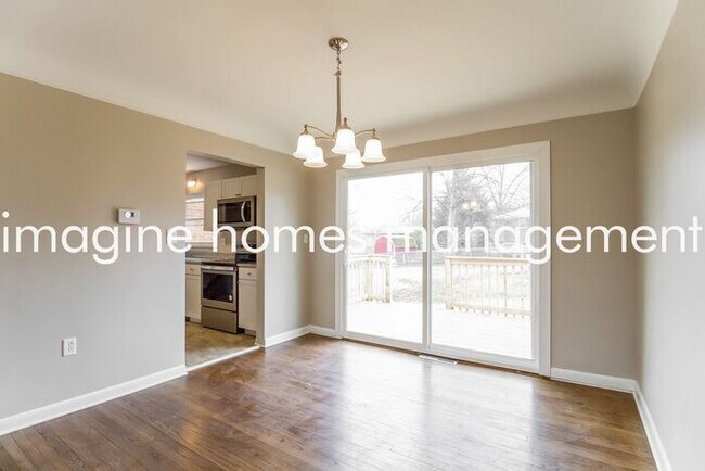 Foto del edificio - 1645 Barnsdale Ct