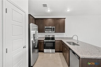 Building Photo - 1214 Concord Dr