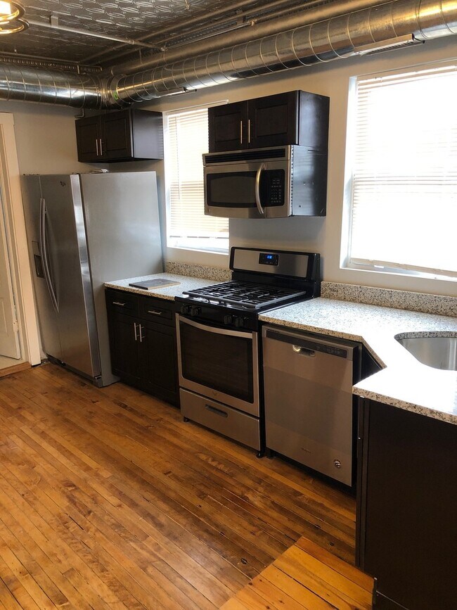 Foto del edificio - 2216 W 24th St