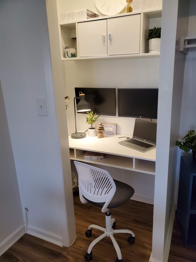 Capital Flats & Magnolia Square Apartments Apartments in Raleigh, NC