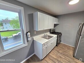 Building Photo - 152 Long Branch Ave