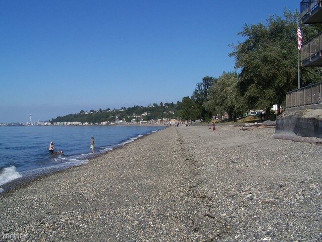Foto del edificio - 3007 Alki Ave SW