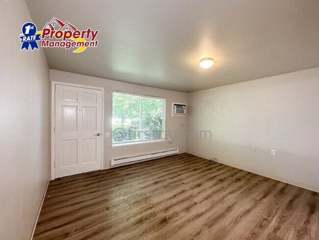 Building Photo - 5140 W Kootenai St