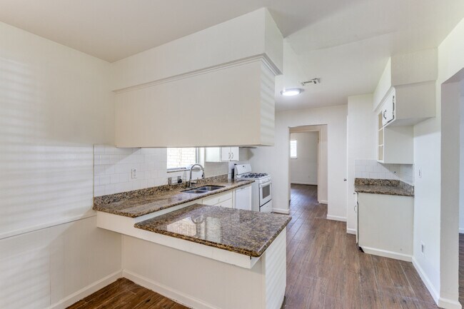 Building Photo - 406 Vance St