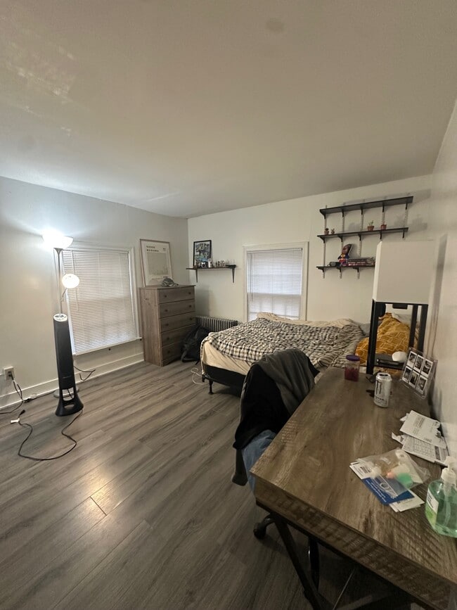 Building Photo - 509 E Buffalo St