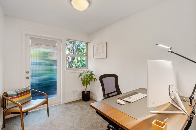 Foto del edificio - 9528B 8th Ave NW