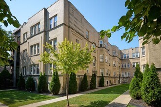Building Photo - 6322 N Albany Ave