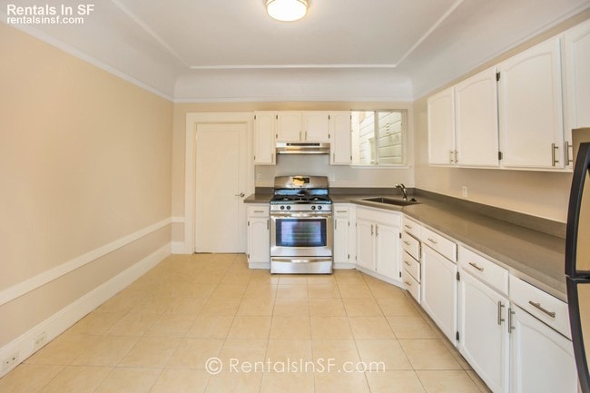 Building Photo - 124 11th Ave