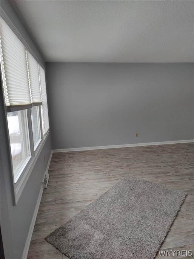 Building Photo - 32 Cascade Dr