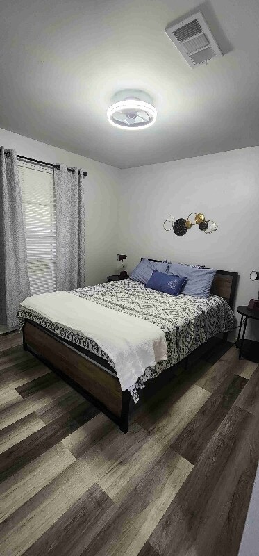 Foto del edificio - 15437 Jester Ave