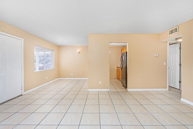 Foto del edificio - 2 Bedroom at Acqua Condominium