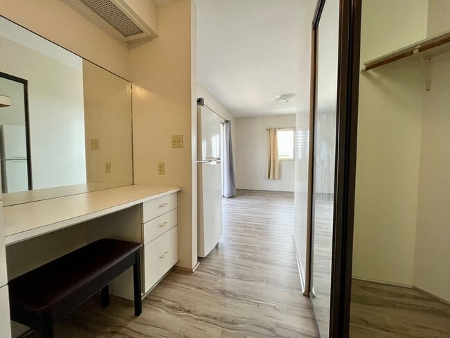 Building Photo - Pearl City: Large Studio with 1 Bath, and ...