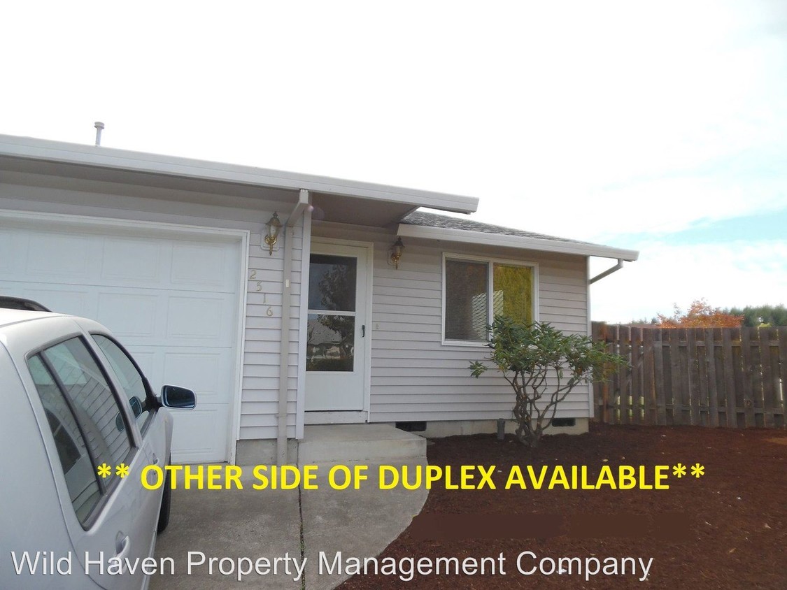 Primary Photo - 2516-2520 NE Norton Ct