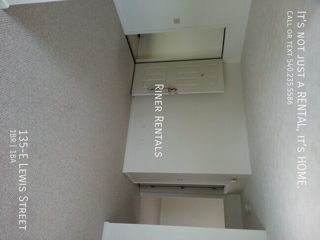 Foto del edificio - 135-E Lewis Street-