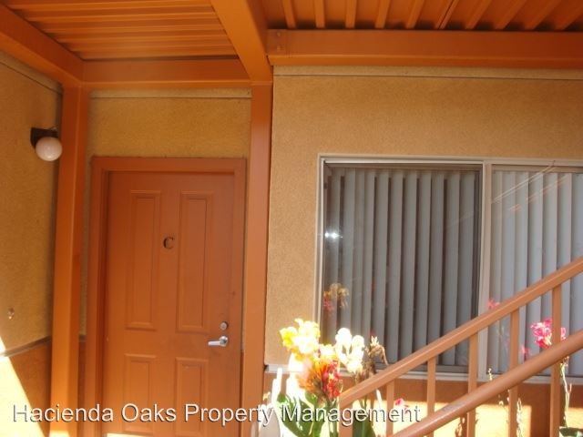 Building Photo - 508-508 S Oakley Ave