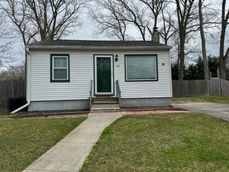 29 Crotty Ave, Lake Grove, NY 11755 House Rental in Lake Grove, NY