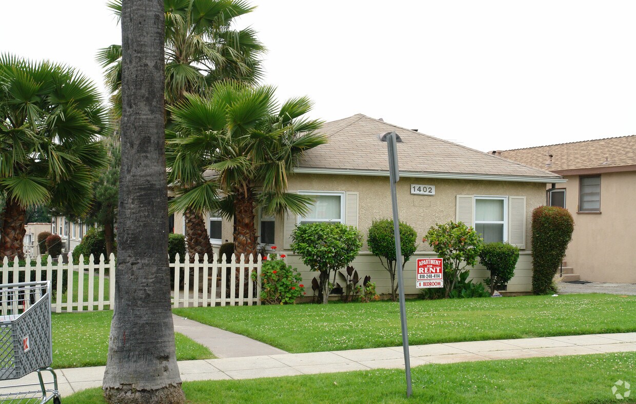 Building Photo - 1400-1402 5th St
