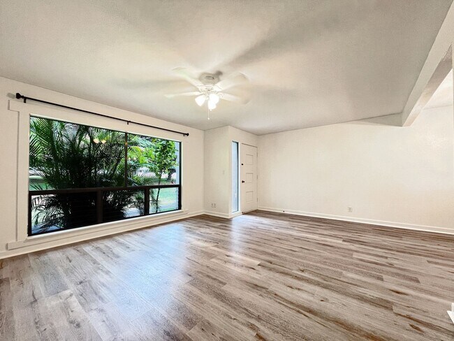 Foto del edificio - Pet Friendly Kaneohe Townhouse with A/C