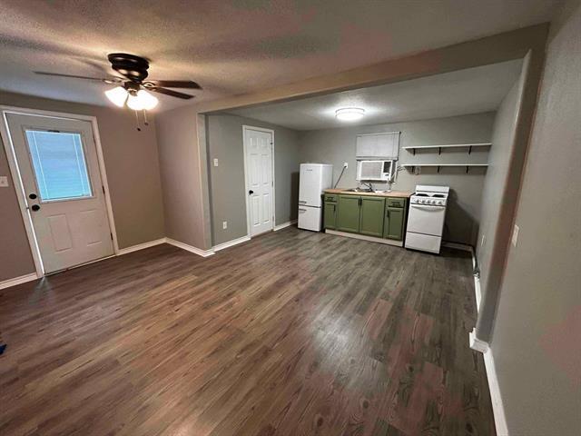 Building Photo - 857 Vine St