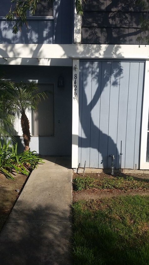 Primary Photo - 2 br, 1.5 bath House - 8426 Dory Drive