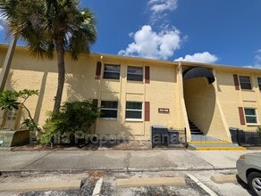 Building Photo - 7512 Dolonita Dr