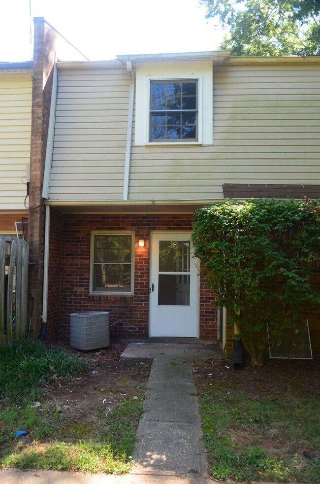 Foto del edificio - 2-Bed, 1.5-Bath Home for Rent – Winston-Salem, NC