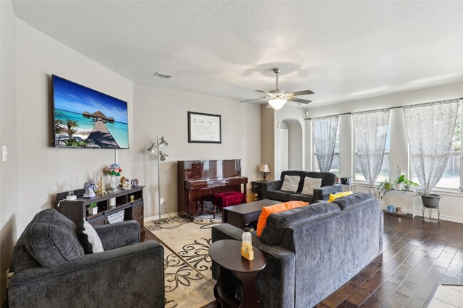 Foto del edificio - 123 Acadia Ln