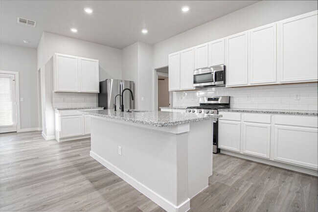 Foto del edificio - 2405 Copperhead Rd