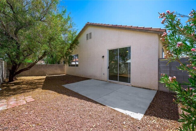 Building Photo - 5618 Indian Springs St
